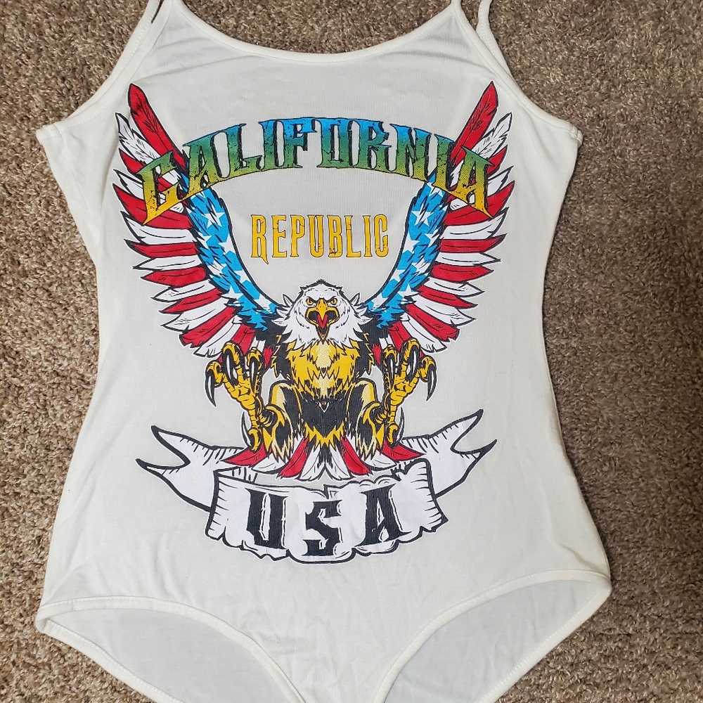 Pink Berry California Republic USA Eagle Womens One piece Small   Great Pre-Owne